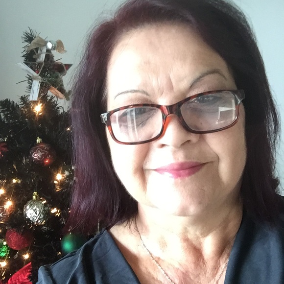 Meet your Posher, Gladys - Picture 4 of 4